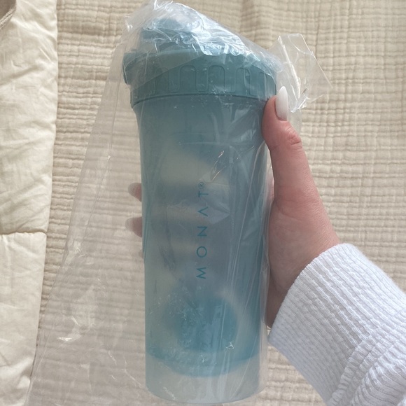 Monat Shaker Cup. - Picture 2 of 2